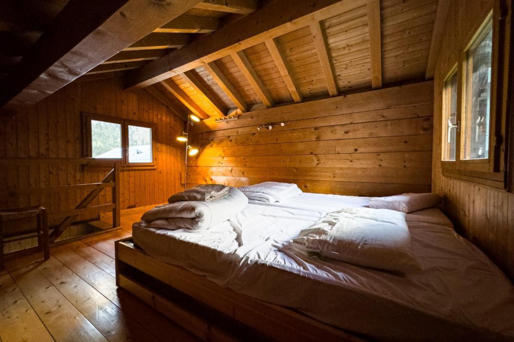 Authentic family chalet with garden in Chamonix chalet pied des pistes 7