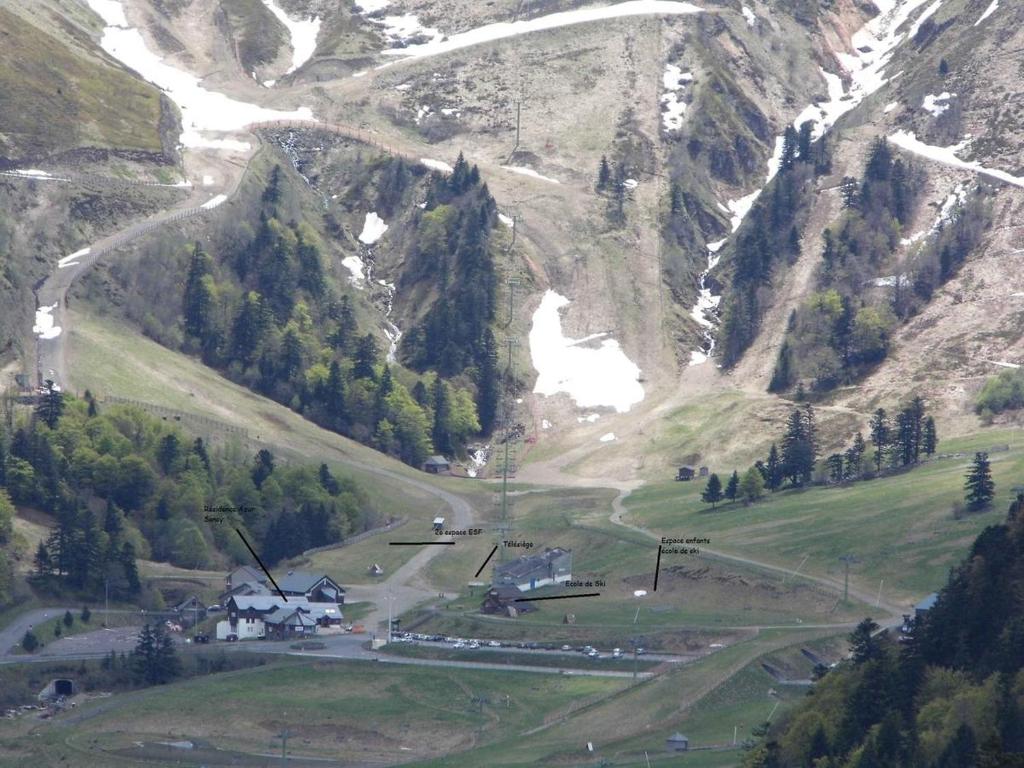 Azur Sancy Skis aux pieds appartement pied des pistes 4