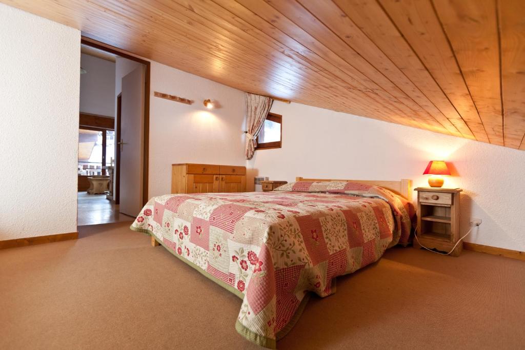 Azureva La Clusaz les Aravis hotel pied des pistes 1