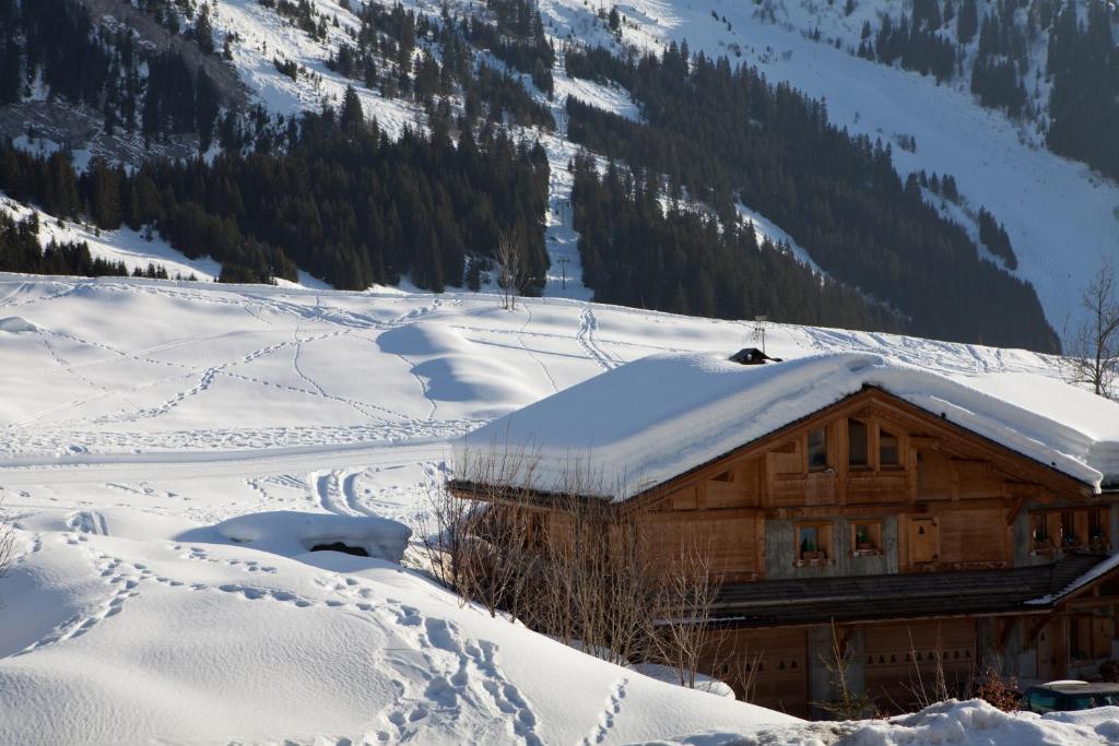 Azureva La Clusaz les Aravis hotel pied des pistes 15