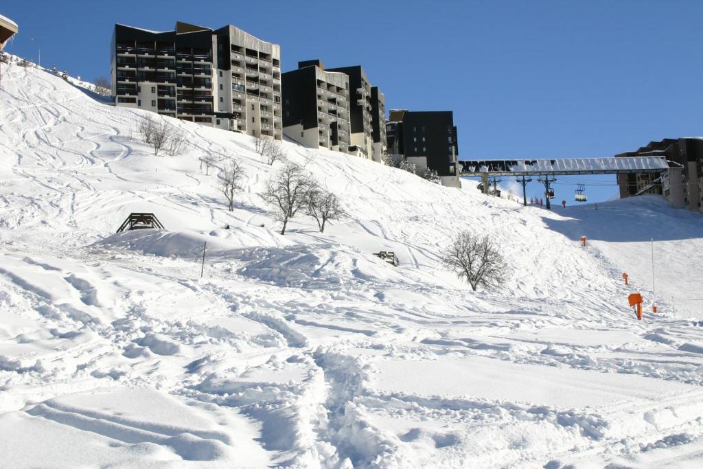 Azureva Les Menuires hotel pied des pistes 8