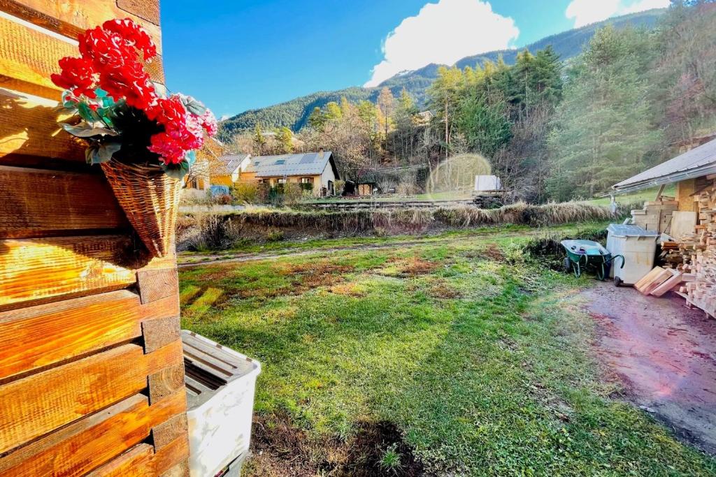 Beautiful chalet near the center of Briancon chalet pied des pistes 14