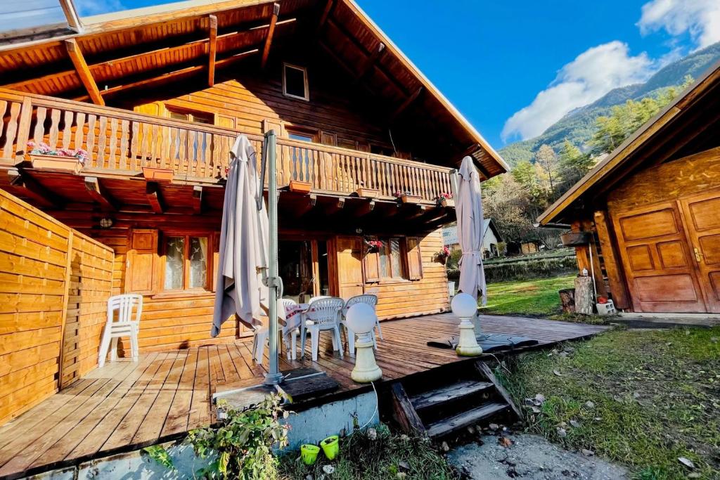 Beautiful chalet near the center of Briancon chalet pied des pistes 16