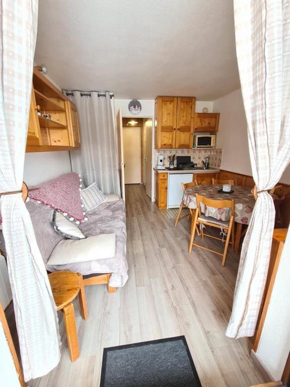 Bel appartement Samoens La Cour classe 2 etoiles appartement pied des pistes