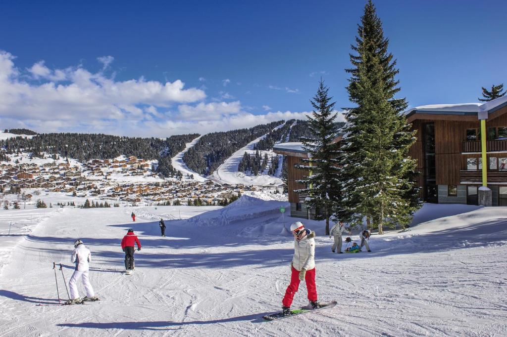 Belambra Clubs Les Saisies Les Embrunes Ski pass included hotel pied des pistes 12