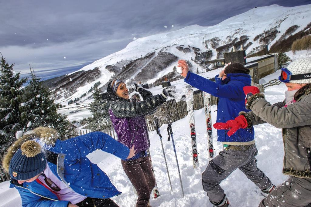 Belambra Clubs Superbesse Le Chambourguet hotel pied des pistes 12