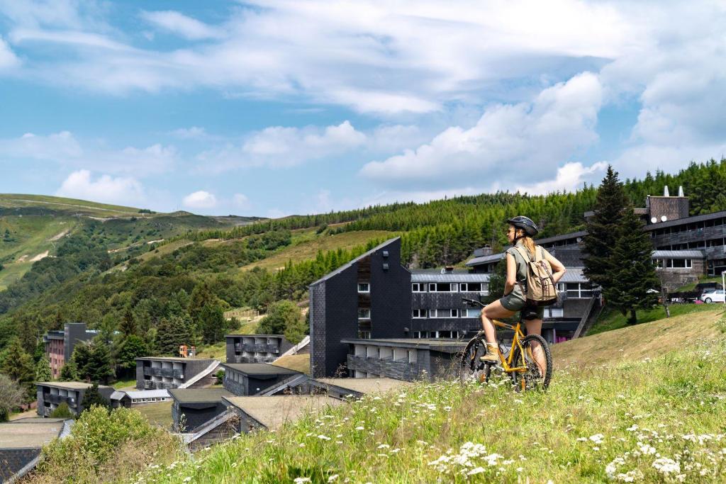 Belambra Clubs Superbesse Le Chambourguet hotel pied des pistes 17