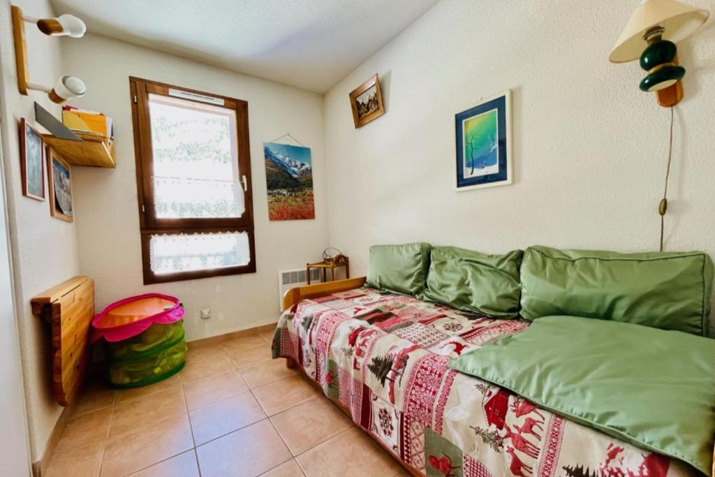 Bright cosy nest view La Salle les Alpes appartement pied des pistes 4