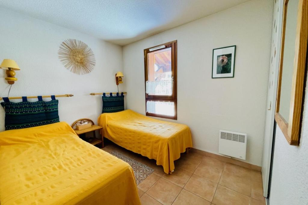 Bright cosy nest view La Salle les Alpes appartement pied des pistes 5