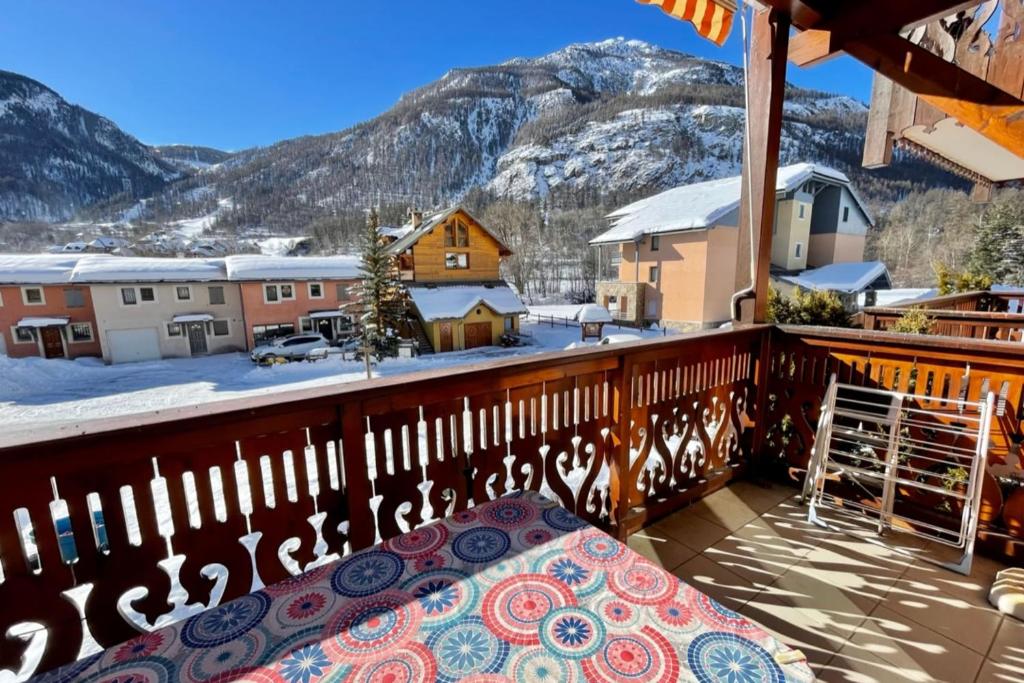 Bright cosy nest view La Salle les Alpes appartement pied des pistes 9