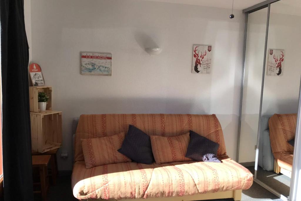 Bright studio with balcony appartement pied des pistes 2