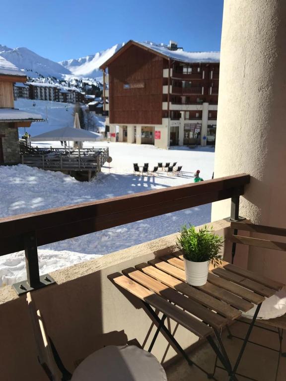 Bright studio with balcony appartement pied des pistes 6