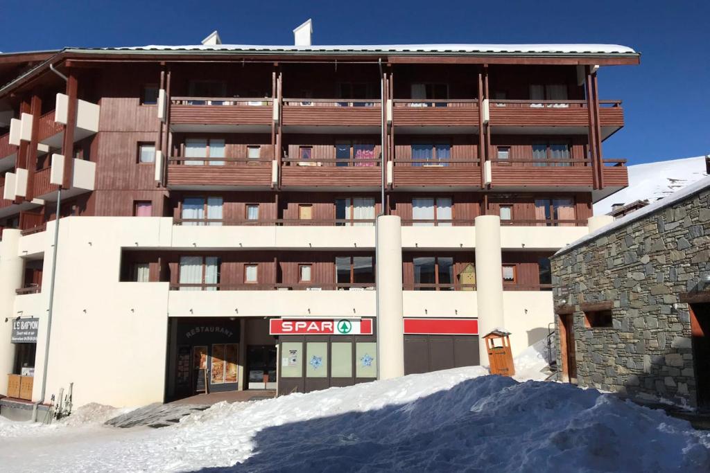 Bright studio with balcony appartement pied des pistes