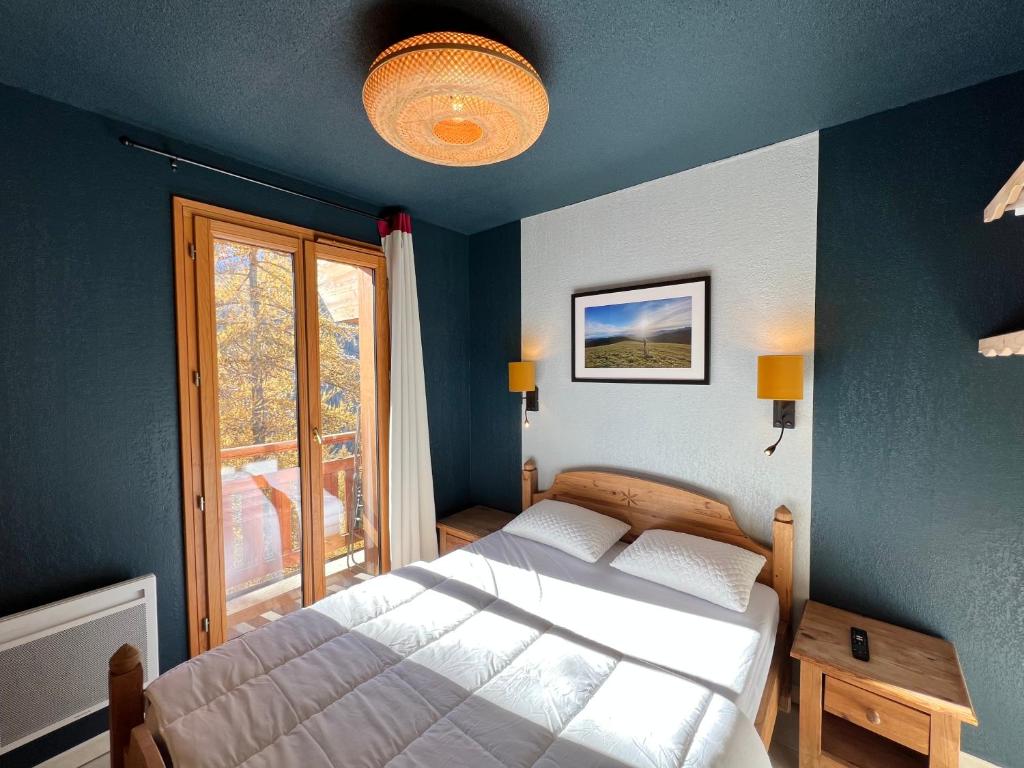 CENTRE STATION 1800 Dernier etage Renove 2 Chambres 6 personnes Skis aux pieds appartement pied des pistes 11