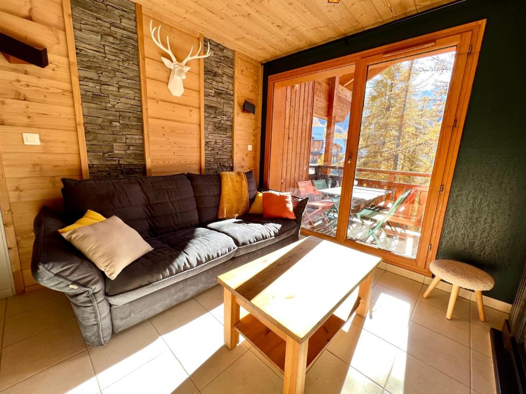 CENTRE STATION 1800 Dernier etage Renove 2 Chambres 6 personnes Skis aux pieds appartement pied des pistes 8