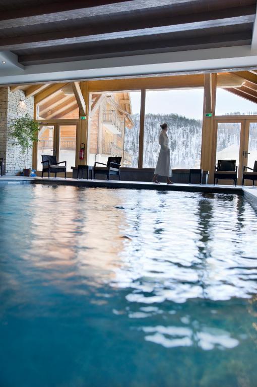 CGH Residences Spas Le Chalet des Dolines hotel pied des pistes