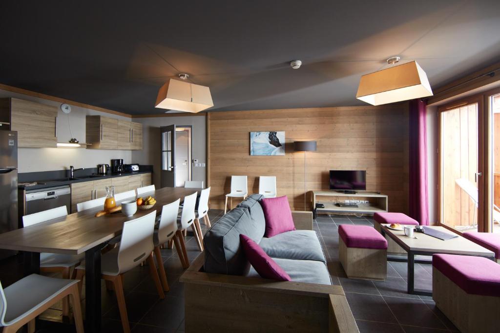CGH Residences Spas les Chalets du Soleil Contemporain hotel pied des pistes 12