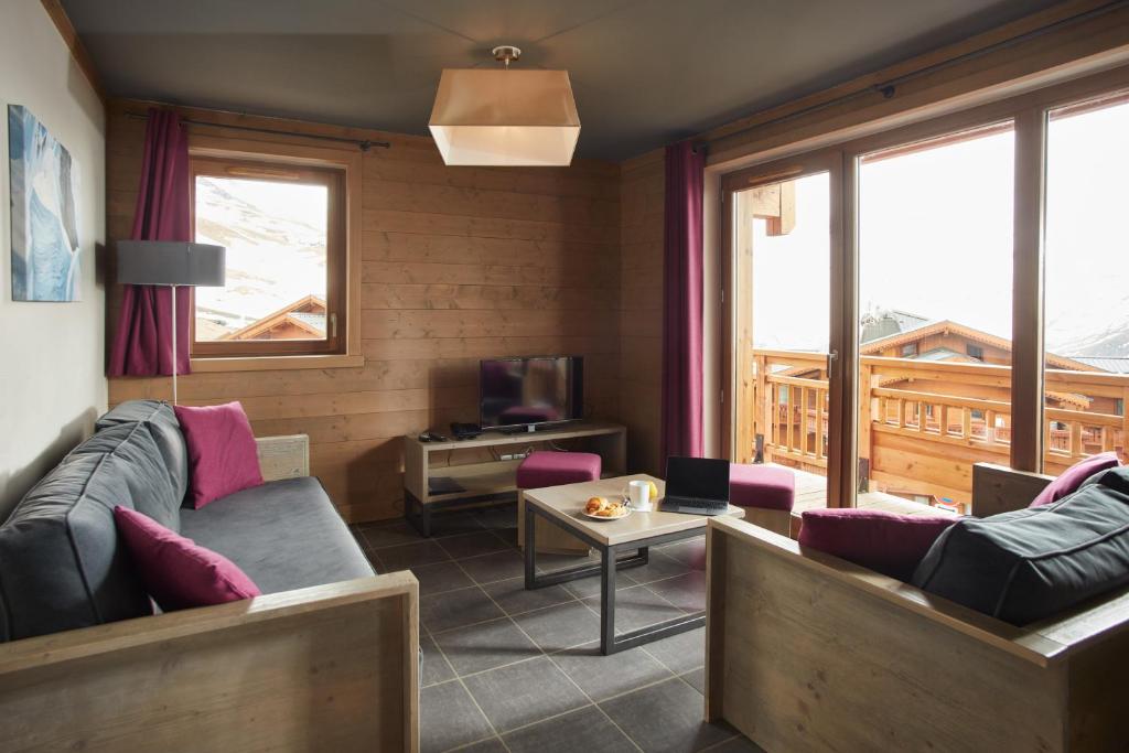 CGH Residences Spas les Chalets du Soleil Contemporain hotel pied des pistes 15