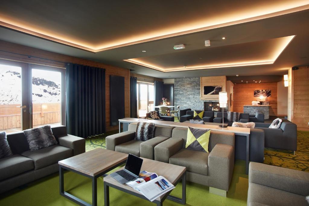 CGH Residences Spas les Chalets du Soleil Contemporain hotel pied des pistes 4