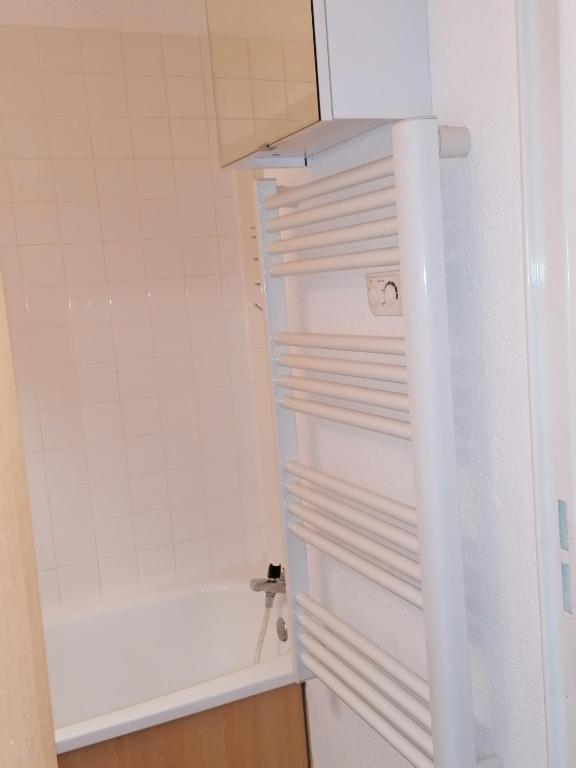 COEUR DALTAIR RISOUL 1850 Appartement T2 confortable skis aux pieds a 300 m centre appartement pied des pistes 13