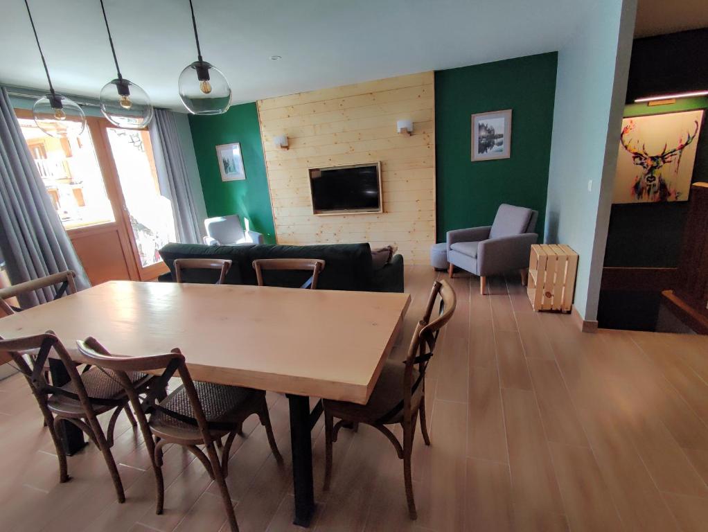 COSY EDEN SKI Luxueux appartement T4 skis aux pieds a Tignes 2100 appartement pied des pistes 4