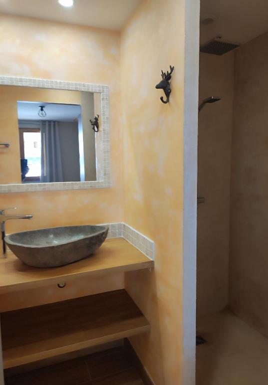 COSY EDEN SKI Luxueux appartement T4 skis aux pieds a Tignes 2100 appartement pied des pistes 7
