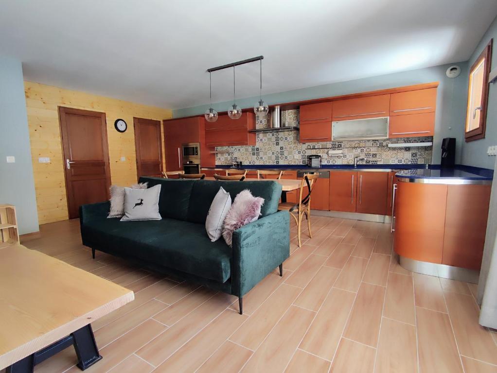 COSY EDEN SKI Luxueux appartement T4 skis aux pieds a Tignes 2100 appartement pied des pistes