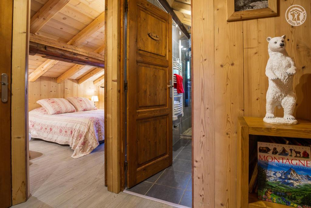 Chalet 13 personnes Le Vanvolet gite pied des pistes 18