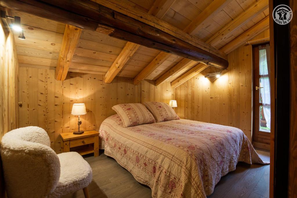 Chalet 13 personnes Le Vanvolet gite pied des pistes 19