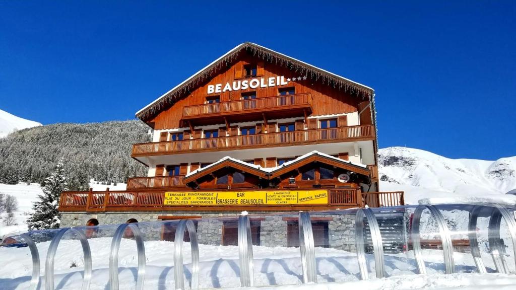 Chalet Beausoleil 4 etoiles prestige au pied des pistes de ski appartement pied des pistes 10