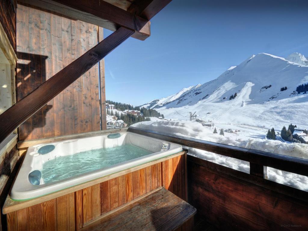 Chalet Capieu Le Barn OVO Network appartement pied des pistes