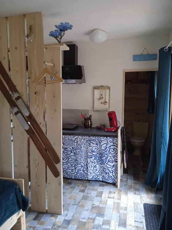 Chalet Hibou 1 couchage en 140 Domaine de la Mamounette gite pied des pistes 17