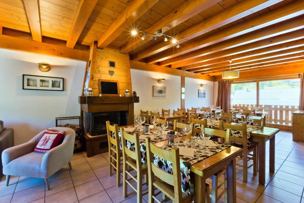 Chalet Hotel Aiguille Blanche Logis hotel pied des pistes 11