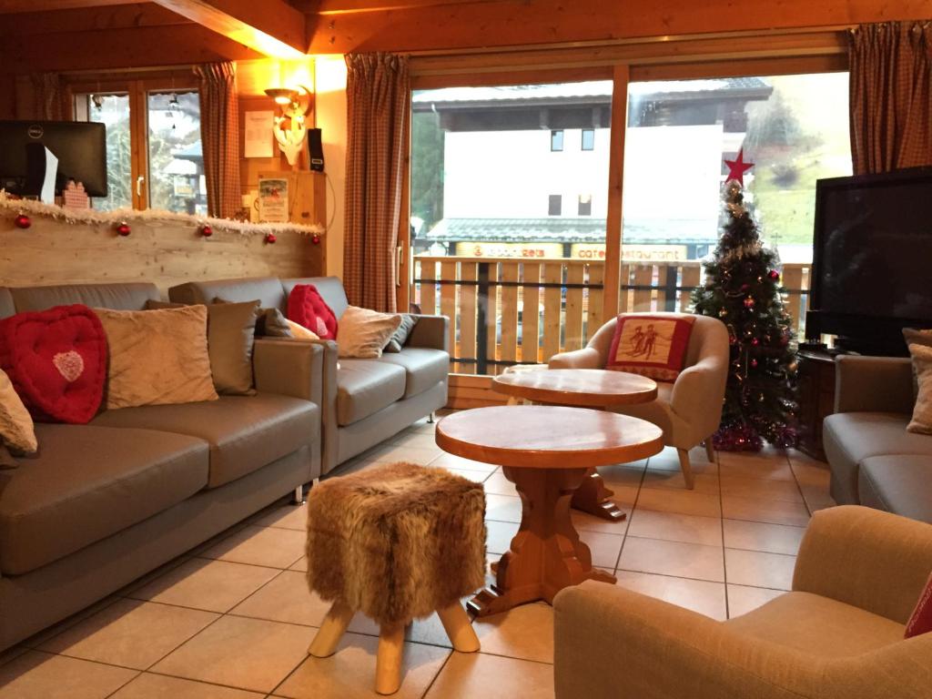 Chalet Hotel Aiguille Blanche Logis hotel pied des pistes 8