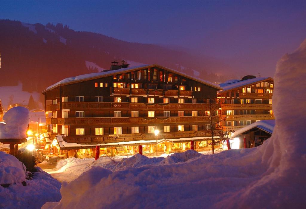 Chalet Hotel La Marmotte La Tapiaz SPA The Originals Relais hotel pied des pistes 15