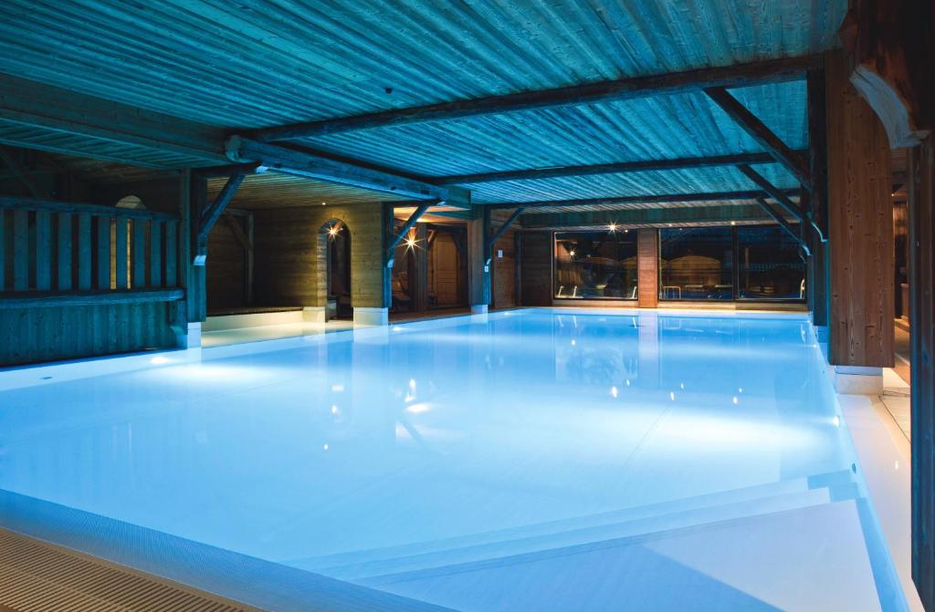 Chalet Hotel La Marmotte La Tapiaz SPA The Originals Relais hotel pied des pistes