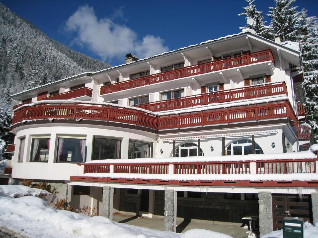 Chalet Hotel La Sapiniere hotel pied des pistes 7