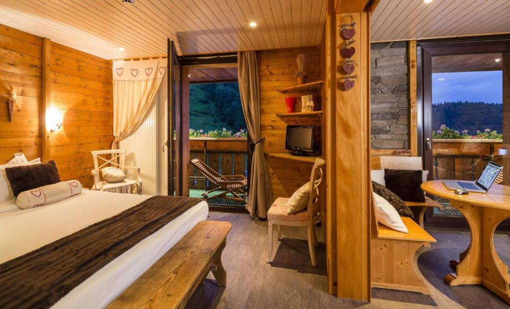 Chalet Hotel Le Collet hotel pied des pistes 1