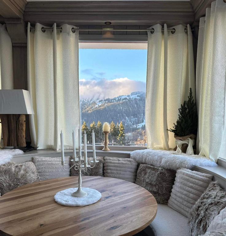 Chalet Hotel Le Mont Bisanne hotel pied des pistes 5