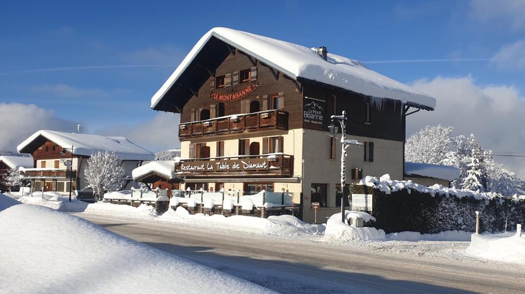 Chalet Hotel Le Mont Bisanne hotel pied des pistes