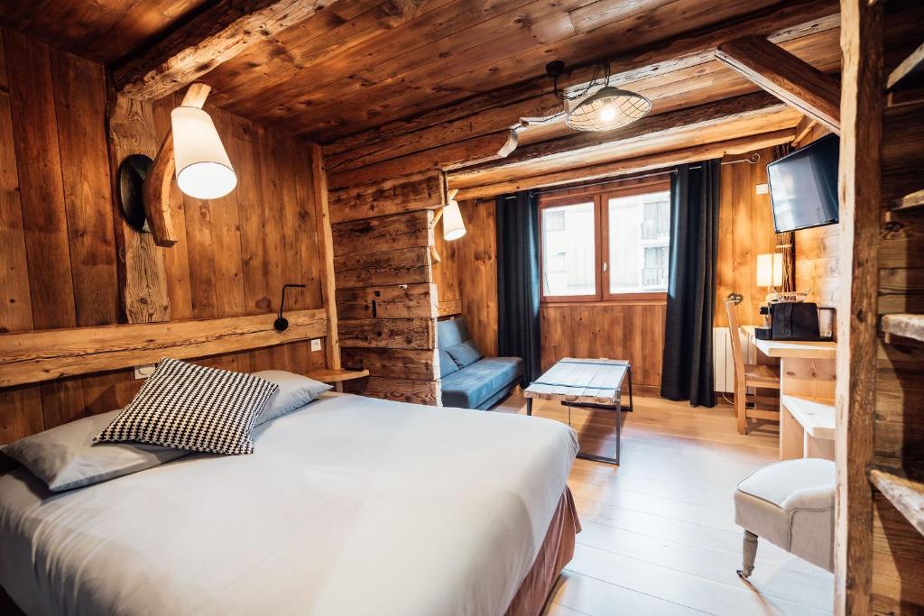 Chalet Hotel du Mont Charvin Spa hotel pied des pistes 1