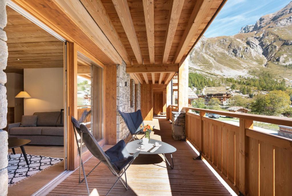 Chalet Hotelier LES EQUINOXES VAL DISERE appartement pied des pistes 17