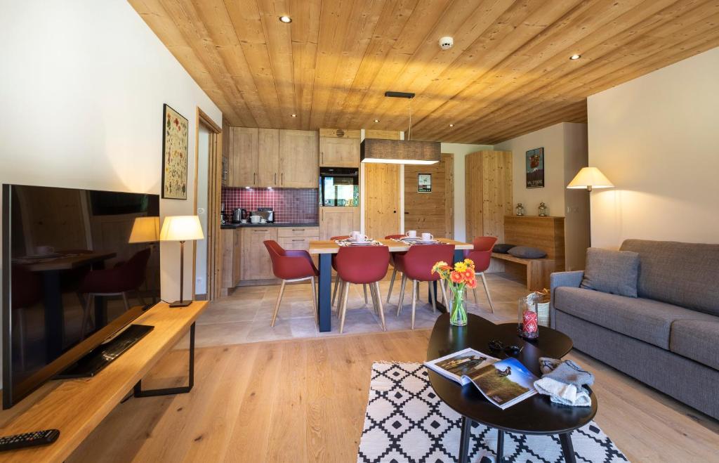 Chalet Hotelier LES EQUINOXES VAL DISERE appartement pied des pistes 18
