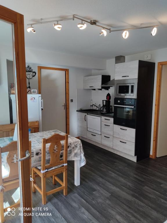 Chalet Le Telemark wifi fibre et garage appartement pied des pistes 16