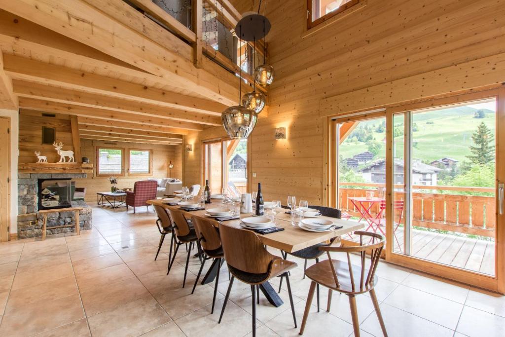 Chalet Les Bognettes 10 personnes chalet pied des pistes 3
