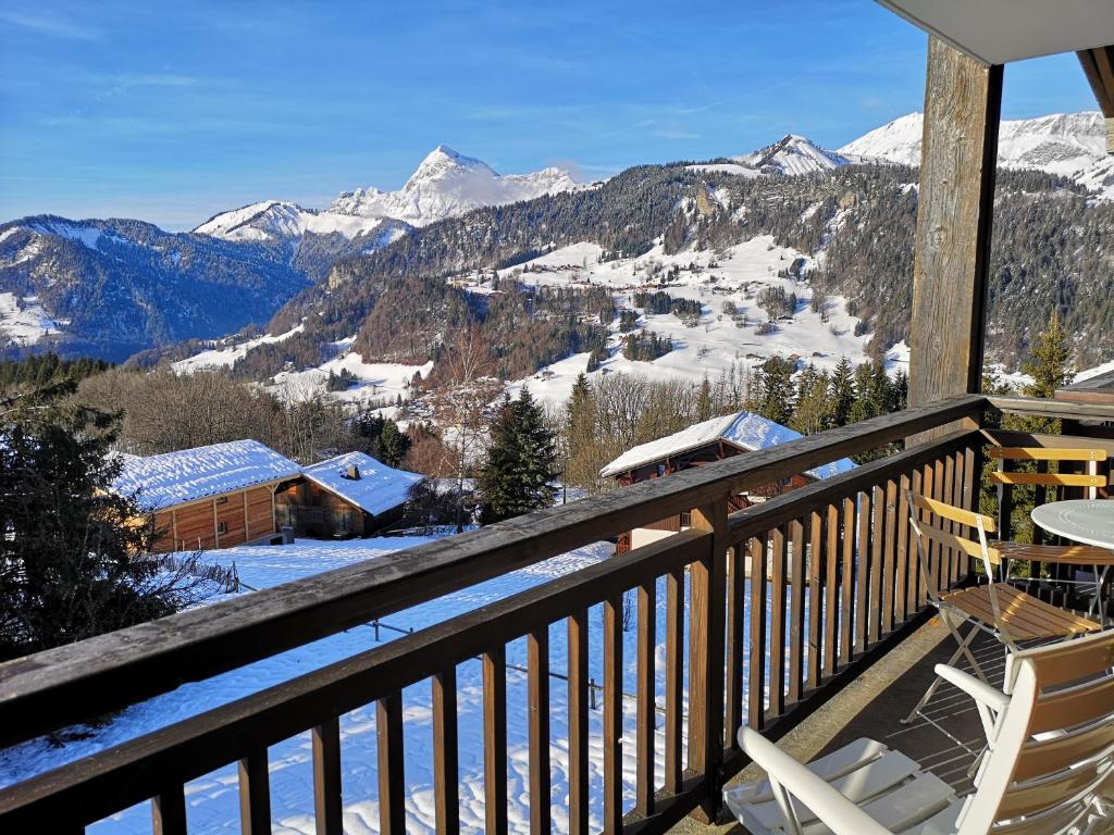Chalet Les Combes appartement pied des pistes 8