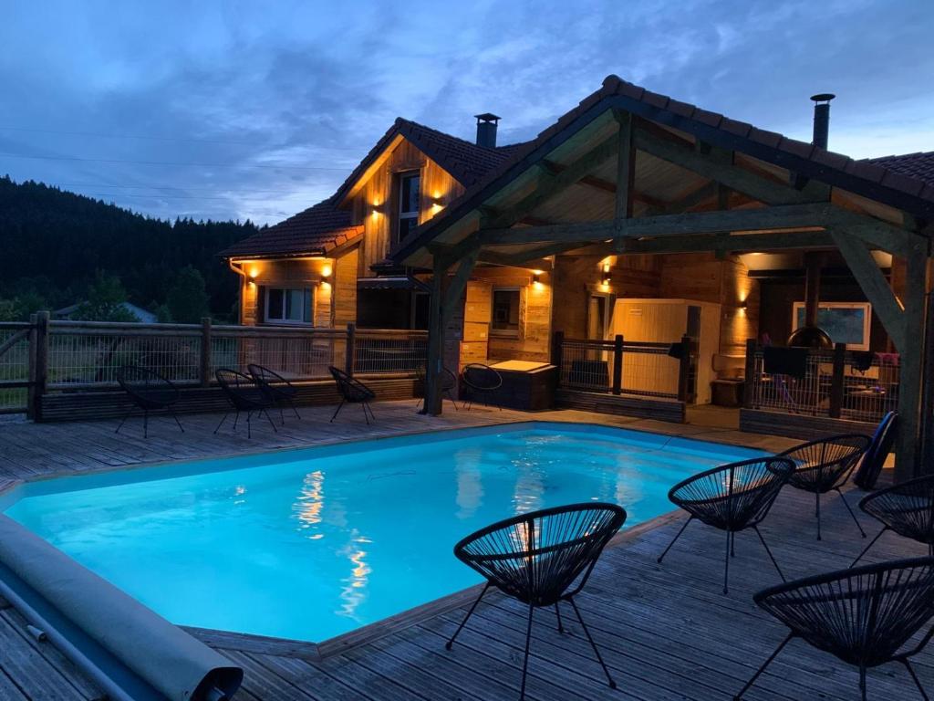 Chalet Les Pres Chaussottes gite pied des pistes 9