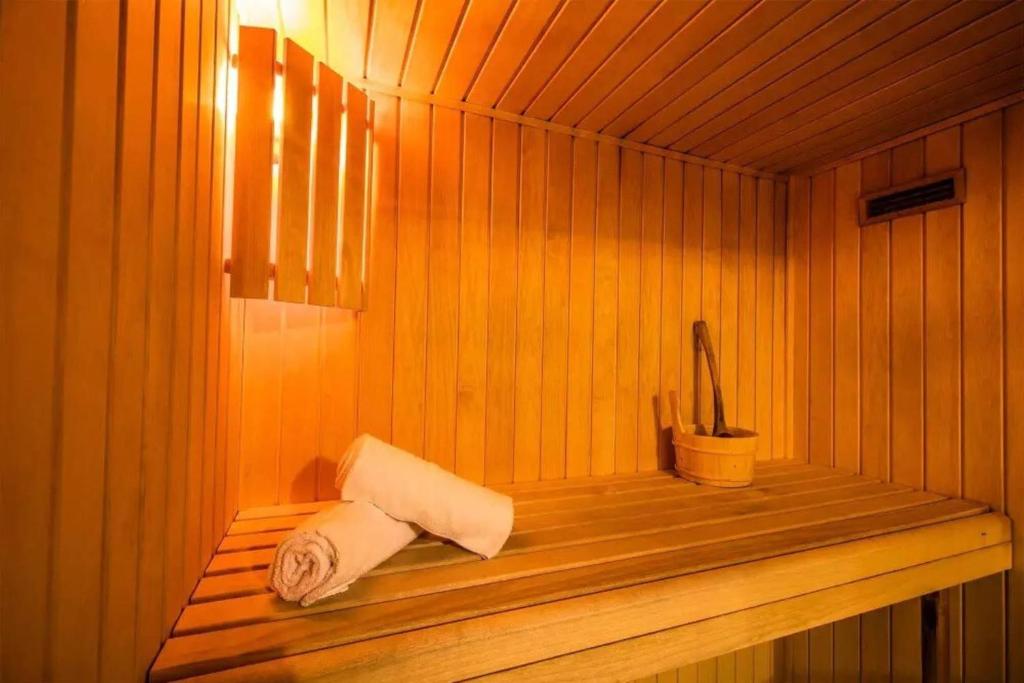 Chalet MOKI acces piscine sauna gite pied des pistes 11