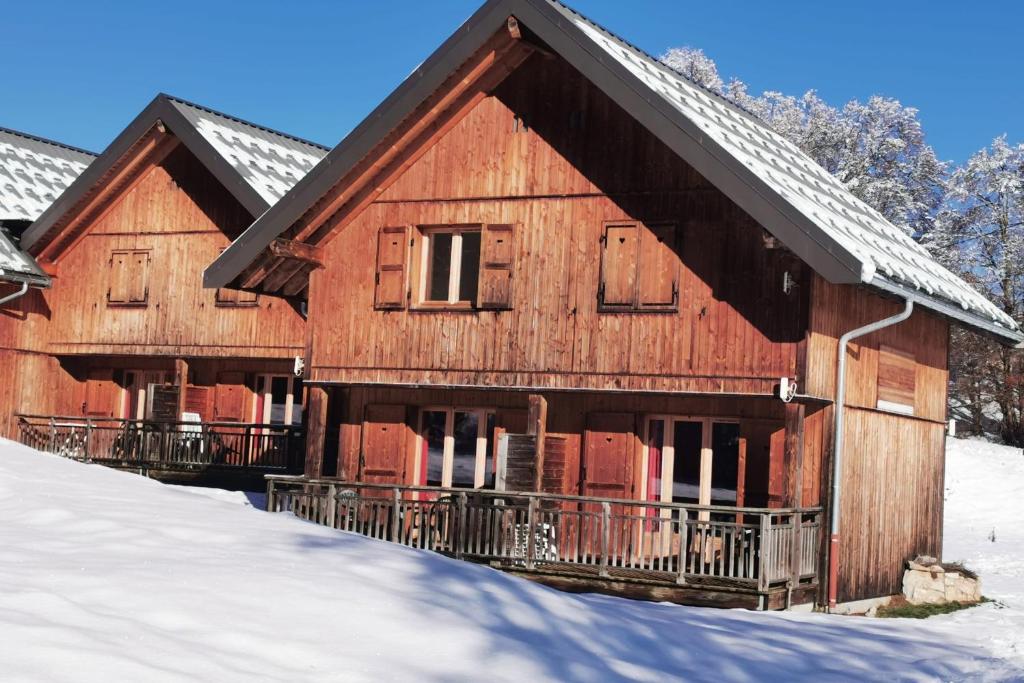 Chalet MOKI acces piscine sauna gite pied des pistes 13