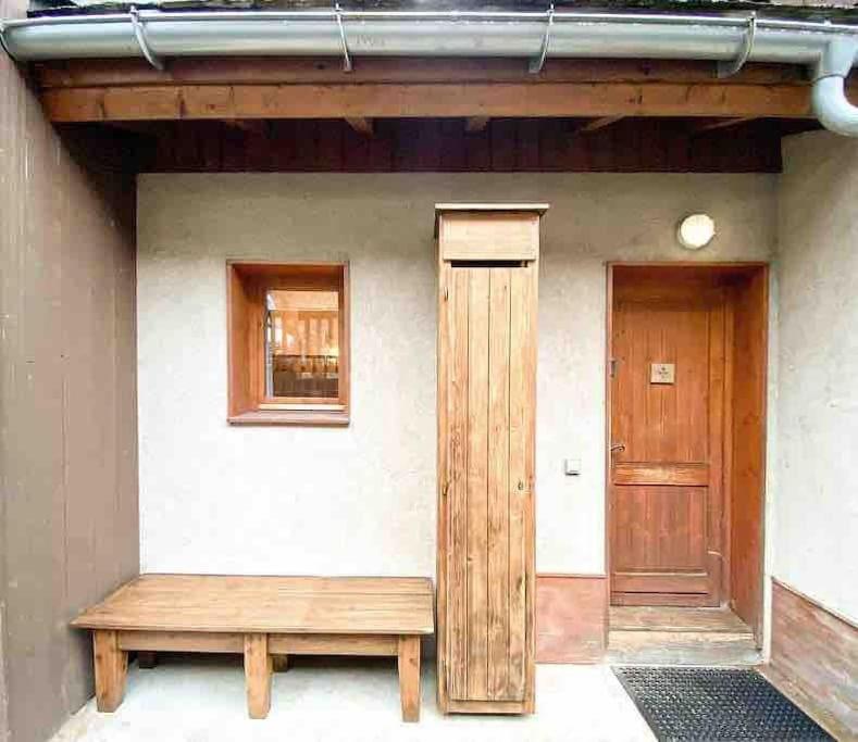Chalet Meleze skis aux pieds Alpes Sainte Foy station 1550 chalet pied des pistes 19